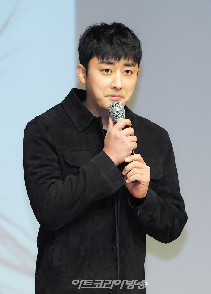 정다경 '가라 그래' 쇼케이스에 응원차 참석한 배우 손호준. 2022.01.13 사진 ⓒ아트코리아방송 이용선 기자