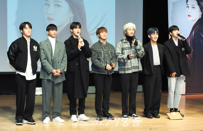 정다경 '가라 그래' 쇼케이스에 응원차 참석한 그룹 '탄'(TAN) 멤버들. 2022.01.13 사진  ⓒ아트코리아방송 이용선 기자