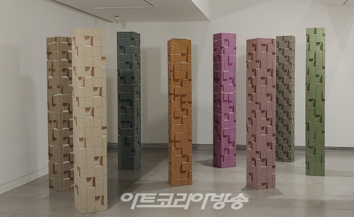 김강용 작가 '리얼리티를 넘어 단순과 컬러로'