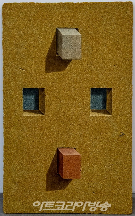 김강용 작가 '리얼리티를 넘어 단순과 컬러로'