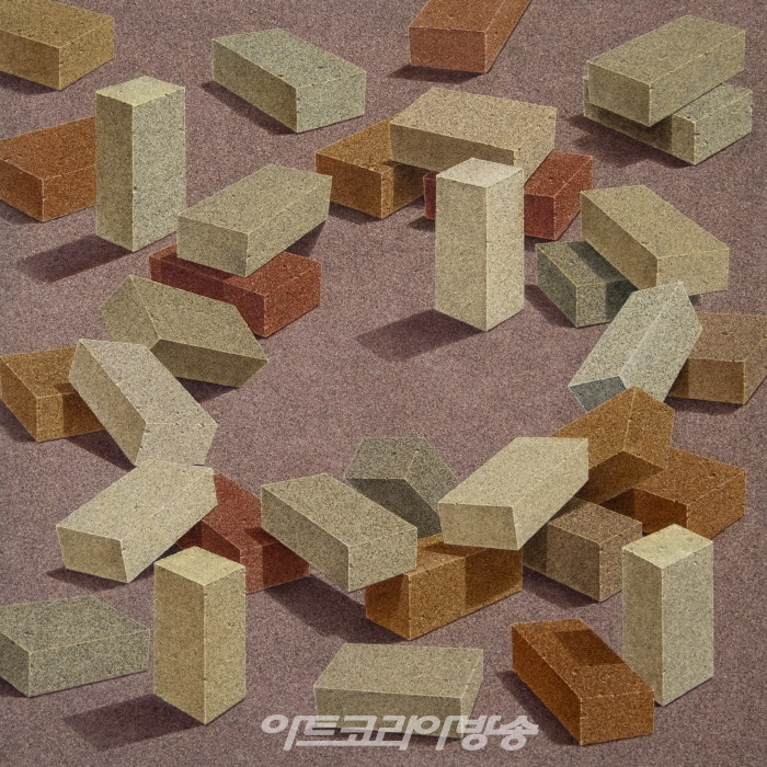 김강용 작가 '리얼리티를 넘어 단순과 컬러로'