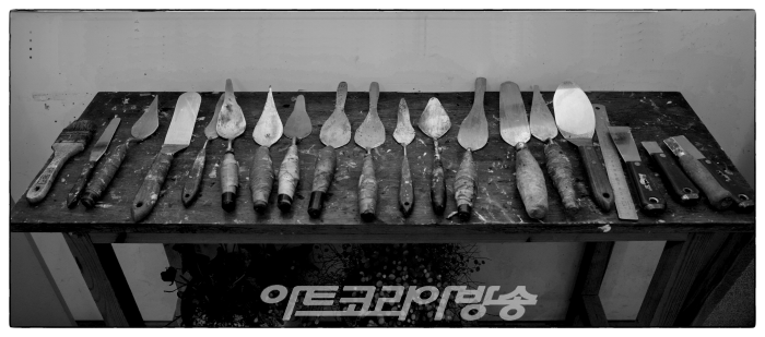 김강용 작가 '리얼리티를 넘어 단순과 컬러로'