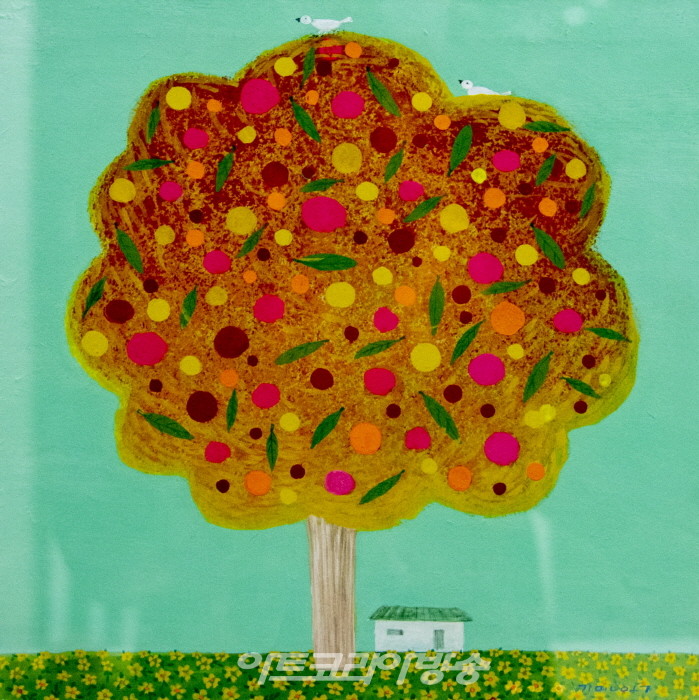 김인옥 작가의 '현실을 초월한 이상향의 세계'