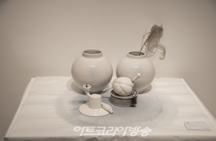 2022 디자인대학 연합전시회 '옥타린-연(緣)'