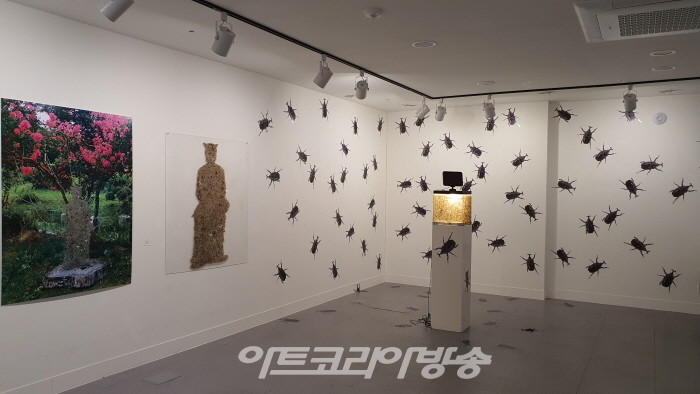 유벅작가 전시전경120220210_143520058