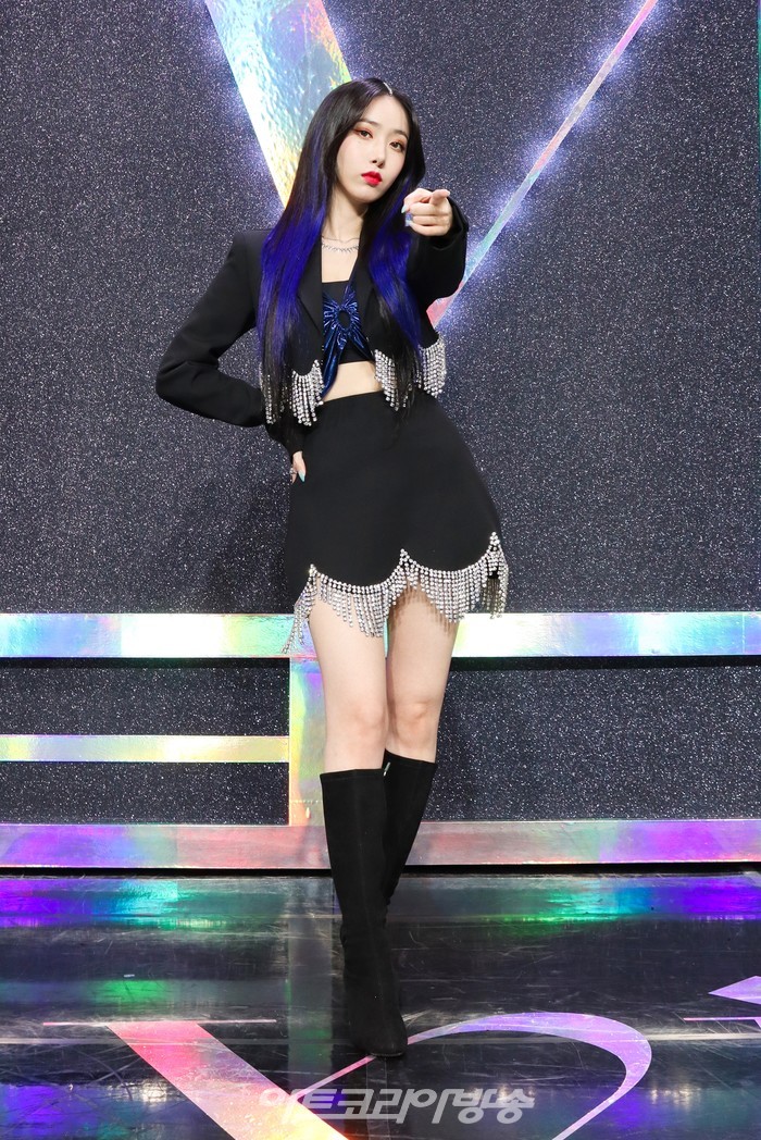 비비지(VIVIZ) '빔 오브 프리즘(Beam Of Prism)' 쇼케이스(신비) 2022.02.09 제공 빅플래닛메이드