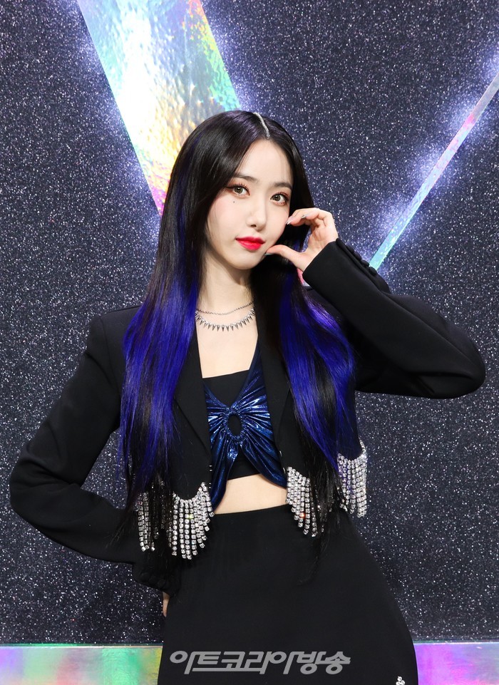 비비지(VIVIZ) '빔 오브 프리즘(Beam Of Prism)' 쇼케이스(신비) 2022.02.09 제공 빅플래닛메이드