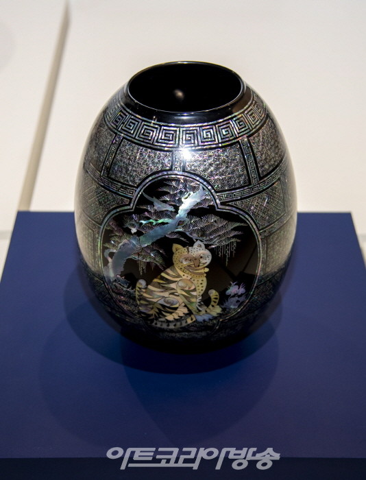 이영남 호랑이와 까지 건칠화병