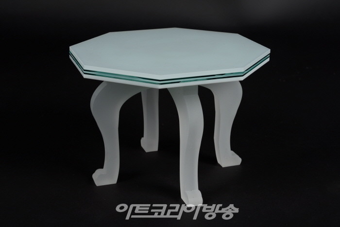 아크퍼니쳐 & (주)흥왕과 협업 '2022 서울리빙디자인페어 신작전시'