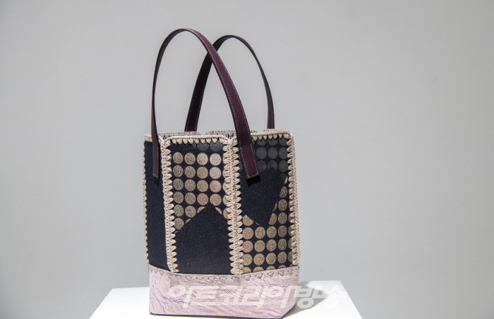 조영주 개인전 'Layer Story Time'