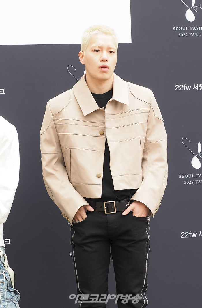 2022 FW서울패션위크 '본봄(BONBOM)' 패션쇼(가수 제미나이) 2022.03.18 사진 ⓒ아트코리아방송 이용선 기자