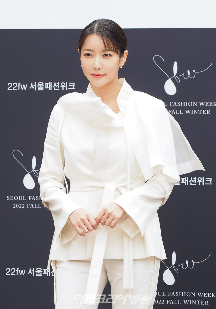2022 FW서울패션위크 '시지엔이(C-ZANN E) 패션쇼(앵커 박새암) 2022.03.18 사진 ⓒ아트코리아방송 이용선 기자