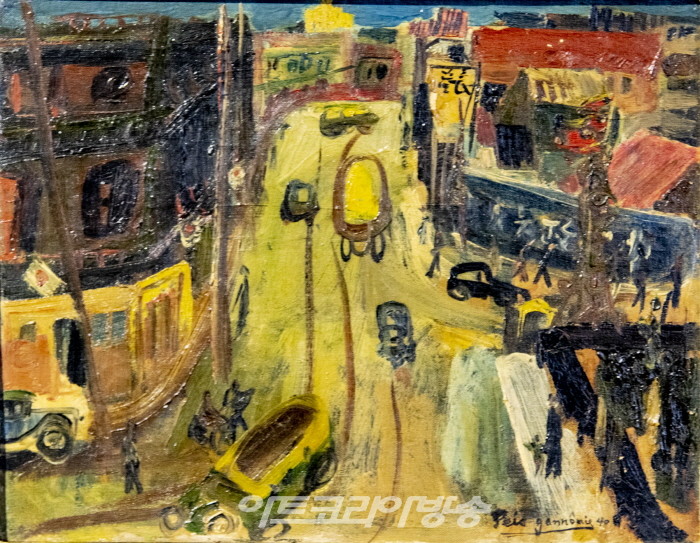 P01 Shanghai Street 40x31 Oil on Canvas 1940, Shanghai
