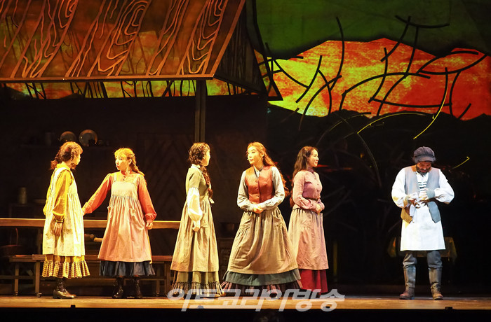 서울시 뮤지컬단의 뮤지컬 '지붕위의 바이올린' 프레스콜. 2022.04.22 사진 ⓒ아트코리아방송 이용선 기자