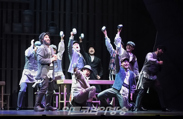 서울시 뮤지컬단의 뮤지컬 '지붕위의 바이올린' 프레스콜. 2022.04.22 사진 ⓒ아트코리아방송 이용선 기자