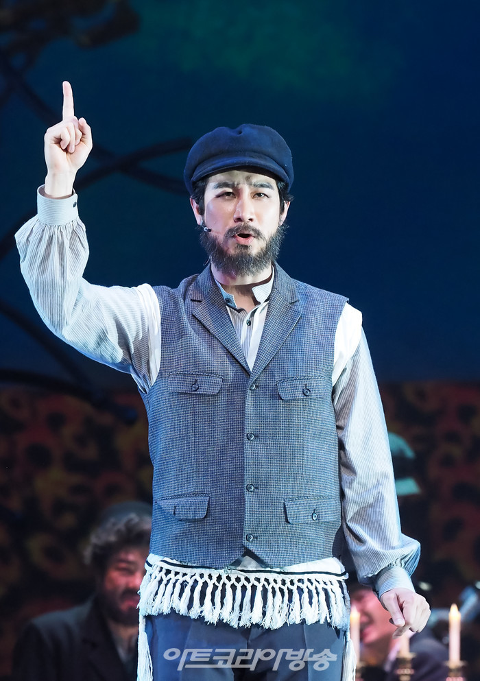 서울시 뮤지컬단의 뮤지컬 '지붕위의 바이올린' 프레스콜. 2022.04.22 사진 ⓒ아트코리아방송 이용선 기자