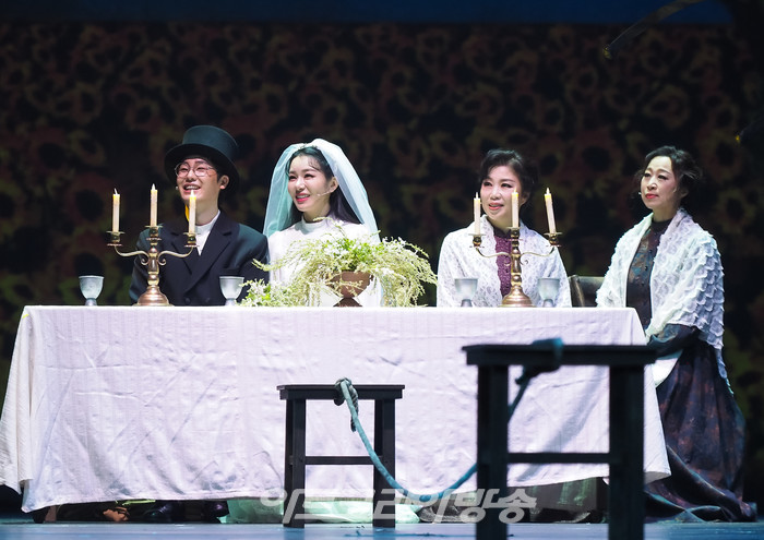 서울시 뮤지컬단의 뮤지컬 '지붕위의 바이올린' 프레스콜. 2022.04.22 사진 ⓒ아트코리아방송 이용선 기자