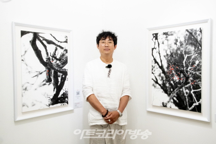 제9회 정상기 사진전 '한라산 붉은 겨우살이'