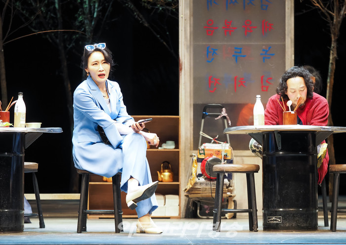 연극 '돌아온다' 프레스콜(신여사 역 진태연, 청년 역 정상훈) 2022.05.12 사진 ⓒ아트코리아방송 이용선 기자