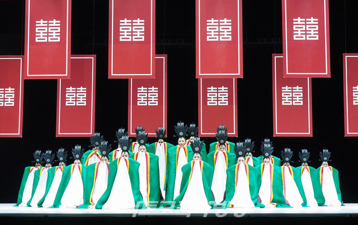 서울시무용단 '일무' 프레스콜. 2022.05.18 사진 ⓒ아트코리아방송 이용선 기자