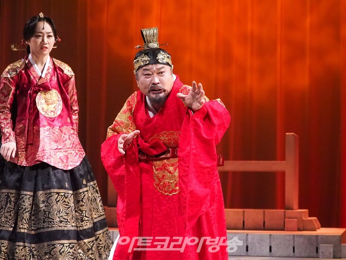 연극 '여도' 프레스콜(정희왕후 역 이윤희, 세조 역 곽은태). 2022.05.27 사진 ⓒ아트코리아방송 이용선 기자
