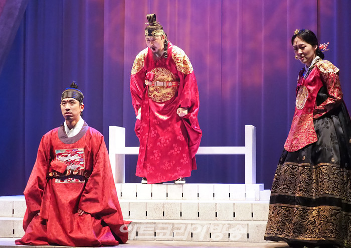 연극 '여도' 프레스콜(세조 역 김효배, 한명회 역 김진철, 정희왕후 역 홍가경). 2022.05.27 사진 ⓒ아트코리아방송 이용선 기자