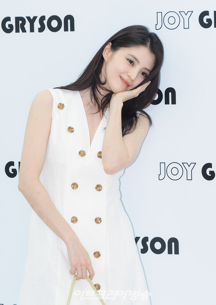 조이그라이슨 'BUTTERFLY GARDEN' 오픈 행사(한소희). 2022.06.04 사진 ⓒ아트코리아방송 이용선 기자