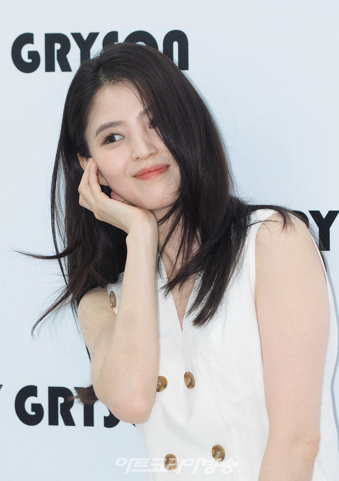 조이그라이슨 'BUTTERFLY GARDEN' 오픈 행사(한소희). 2022.06.04 사진 ⓒ아트코리아방송 이용선 기자