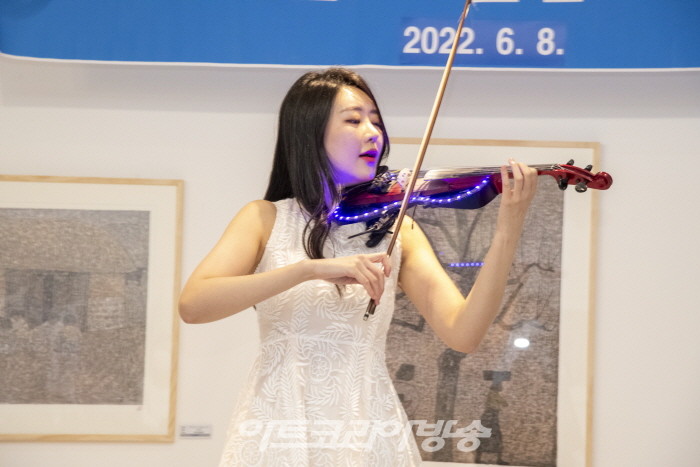 한민아 바이올리니스트 축하공연