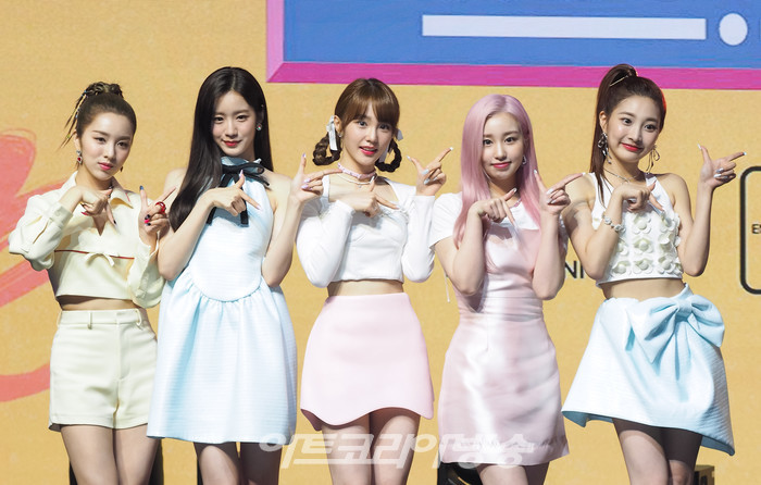 '우아!(woo!ah!)' 미니 1집 '조이(JOY)' 발매 기념 쇼케이스(루시, 우연, 나나, 소라, 민서) 2022.06.9 사진 ⓒ아트코리아방송 이용선 기자
