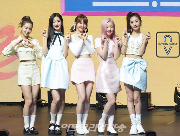 '우아!(woo!ah!)' 미니 1집 '조이(JOY)' 발매 기념 쇼케이스(루시, 우연, 나나, 소라, 민서) 2022.06.9 사진 ⓒ아트코리아방송 이용선 기자