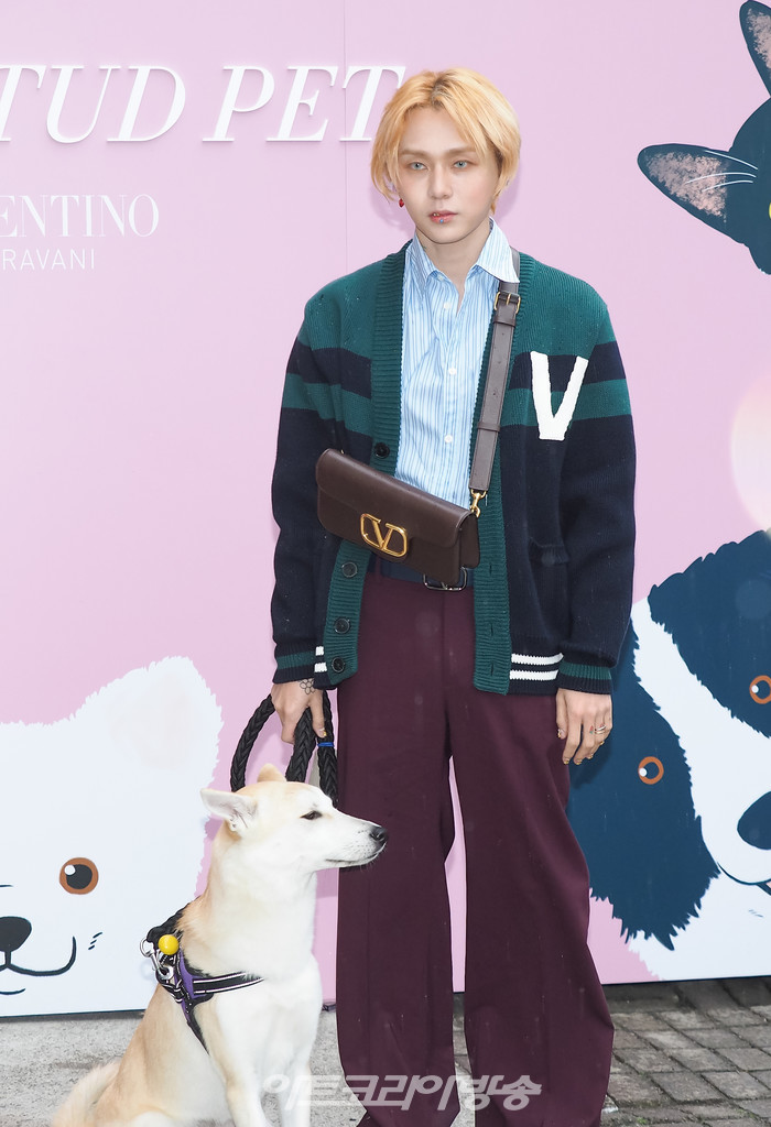 '발렌티노 가라바니 락스터드 펫' 팝업 행사(이던 & 반려견 햇님) 2022.06.10 사진  ⓒ아트코리아방송 이용선 기자