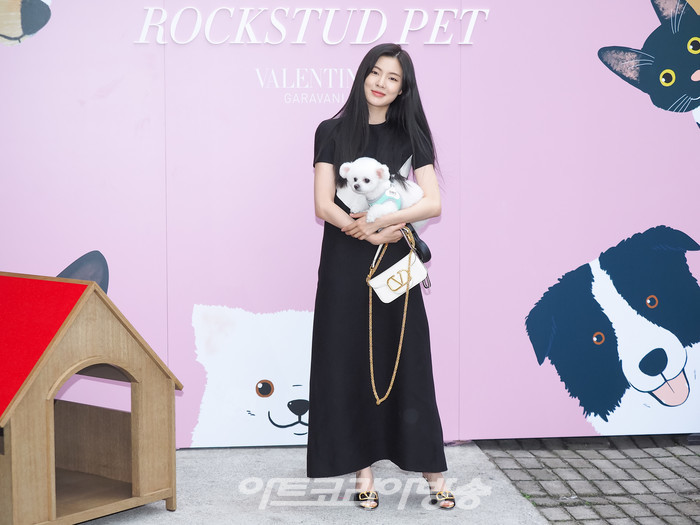 '발렌티노 가라바니 락스터드 펫' 팝업 행사(이선빈 & 반려견 무스) 2022.06.10 사진 ⓒ아트코리아방송 이용선 기자