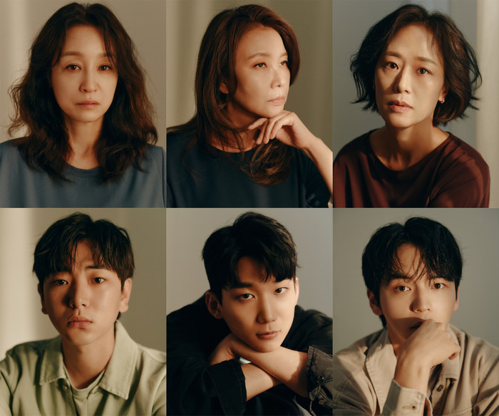 연극 '빈센트 리버' 출연진 (시계방향으로 남기애, 정재은, 우미화. 강승호, 김현진, 이주승) 제공 ㈜엠피엔컴퍼니