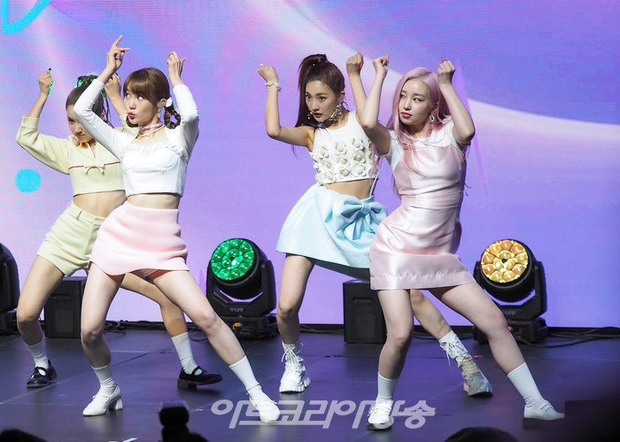 '우아!(woo!ah!)' 미니 1집 '조이(JOY)' 발매 기념 쇼케이스(루시, 나나, 소라, 민서) 2022.06.09 사진 ⓒ아트코리아방송 이용선 기자