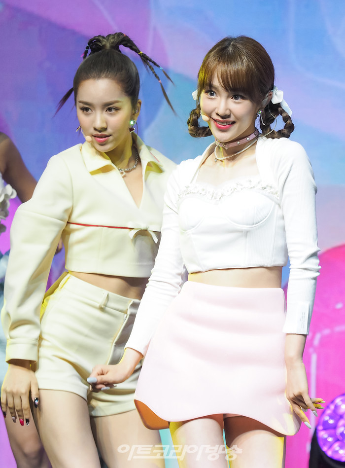 '우아!(woo!ah!)' 미니 1집 '조이(JOY)' 발매 기념 쇼케이스(루시, 나나) 2022.06.09 사진 ⓒ아트코리아방송 이용선 기자