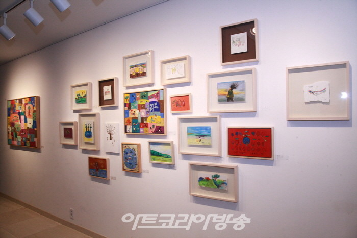 서양화가 정일모, 아름다운 인연들의 이야기 '자유의 문'