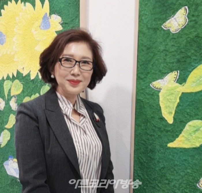 한국화가 임미자, 풍요로운 삶을 위한 'festival'