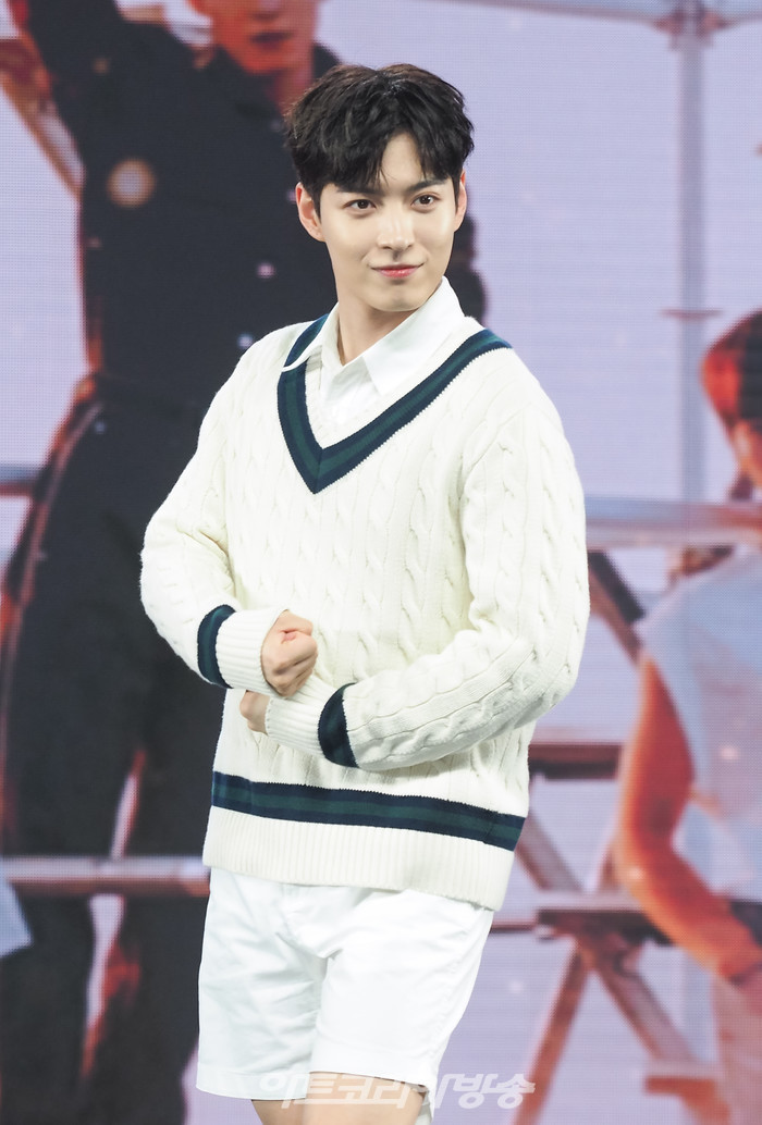 오메가엑스(OMEGA X) 첫 정규 앨범 '낙서(樂서) : Story Written in Music' 발매 기념 쇼케이스(휘찬) 2022.06.15 사진 ⓒ아트코리아방송 이용선 기자