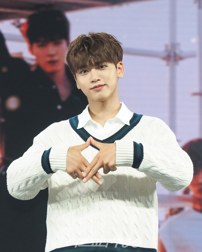 오메가엑스(OMEGA X) 첫 정규 앨범 '낙서(樂서) : Story Written in Music' 발매 기념 쇼케이스(혁) 2022.06.15 사진 ⓒ아트코리아방송 이용선 기자