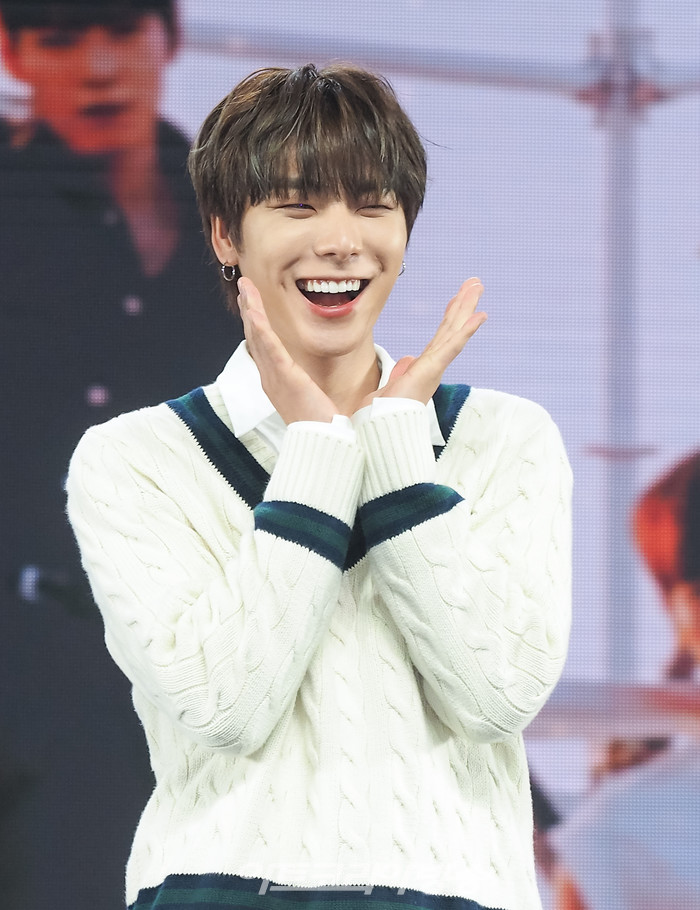 오메가엑스(OMEGA X) 첫 정규 앨범 '낙서(樂서) : Story Written in Music' 발매 기념 쇼케이스(제현) 2022.06.15 사진 ⓒ아트코리아방송 이용선 기자