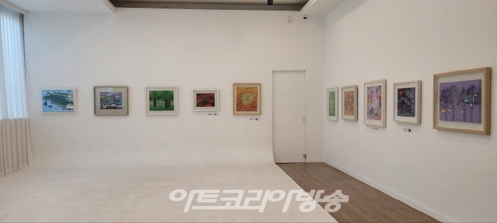 우크라이나 평화지원 기금 마련 특별초대전