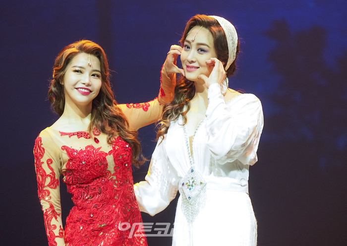 뮤지컬 '마타하리' 프레스콜(마타하리 역 솔라, 옥주현) 2022.06.21 사진 ⓒ아트코리아방송 이용선 기자​