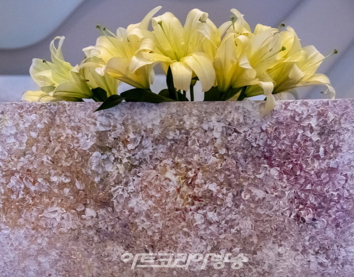 김정애 개인전 '치유의 숲 우주'전 개최