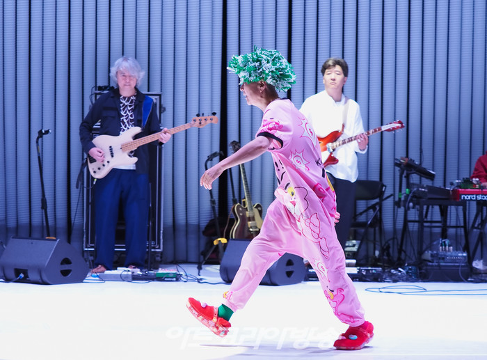 세종문화회관 컨템퍼러리 시즌 '싱크 넥스트 22' 공식 개막작 '은미와 영규와 현진' 프레스콜(어어부 밴드, 안은미, ) 2022.06.30 사진 ⓒ아트코리아방송 이용선 기자​