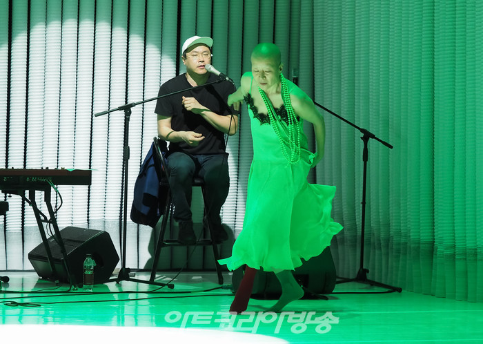 세종문화회관 컨템퍼러리 시즌 '싱크 넥스트 22' 공식 개막작 '은미와 영규와 현진' 프레스콜(어어부 밴드, 안은미) 2022.06.30 사진 ⓒ아트코리아방송 이용선 기자​