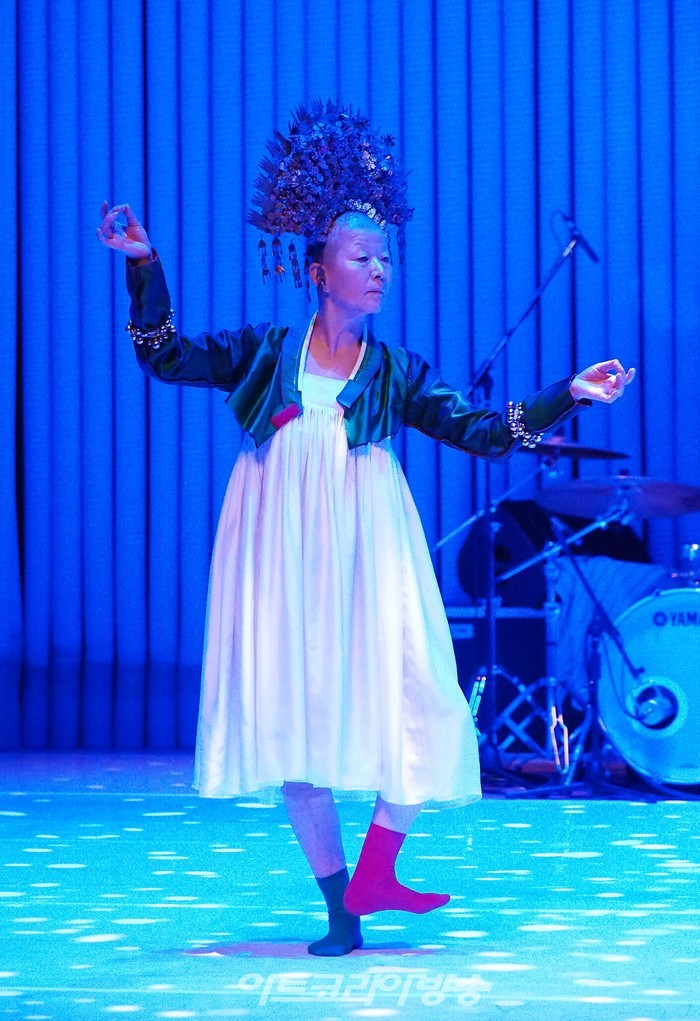 세종문화회관 컨템퍼러리 시즌 '싱크 넥스트 22' 공식 개막작 '은미와 영규와 현진' 프레스콜(어어부 밴드, 안은미) 2022.06.30 사진 ⓒ아트코리아방송 이용선 기자​