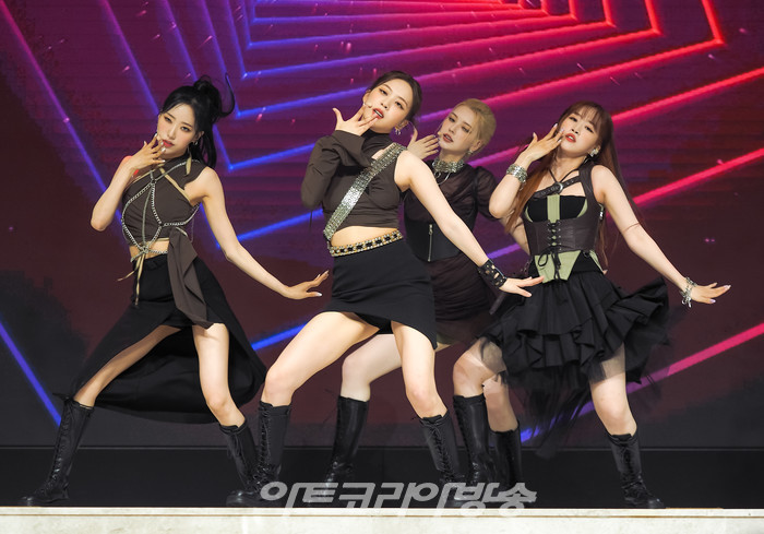 아이리스(IRRIS) 첫 번째 미니앨범 '워너 노'(WANNA KNOW) 발매 기념 쇼케이스(아이엘, 윤슬, 리브, 니나) 2022.07.06 사진 ⓒ아트코리아방송 이용선 기자​