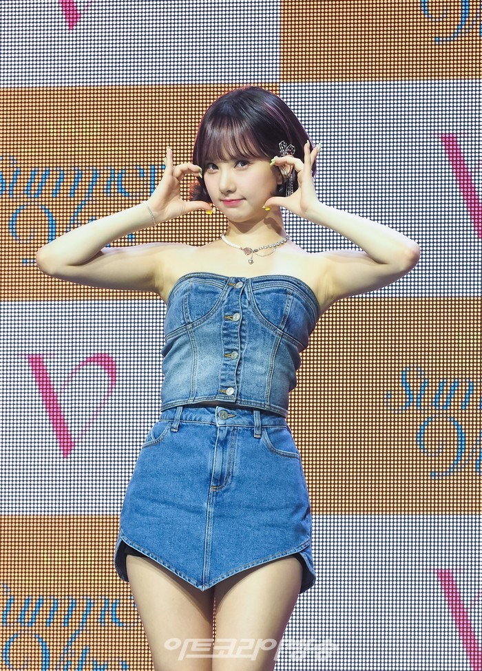 비비지(VIVIZ) 두번째 미니앨범 '서머 바이브'(Summer Vibe) 발매 기념 쇼케이스(은하) 2022.07.06 사진 ⓒ아트코리아방송 이용선 기자​