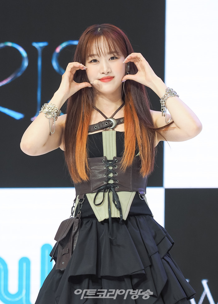 아이리스(IRRIS) 첫 번째 미니앨범 '워너 노'(WANNA KNOW) 발매 기념 쇼케이스(윤슬) 2022.07.06 사진 ⓒ아트코리아방송 이용선 기자​